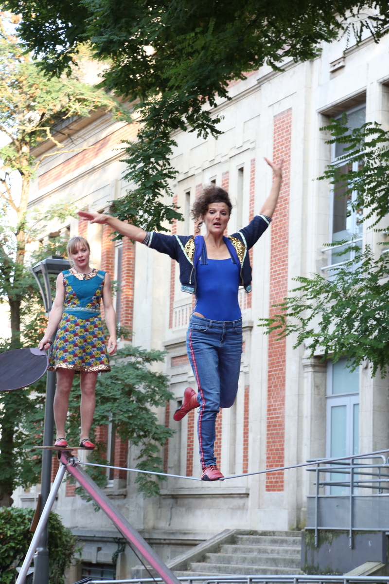 Agora Pôle National Cirque - Dans le sens contraire au sens du vent / Collectif Porte 27 - Marion Collé & Sylvain Levey