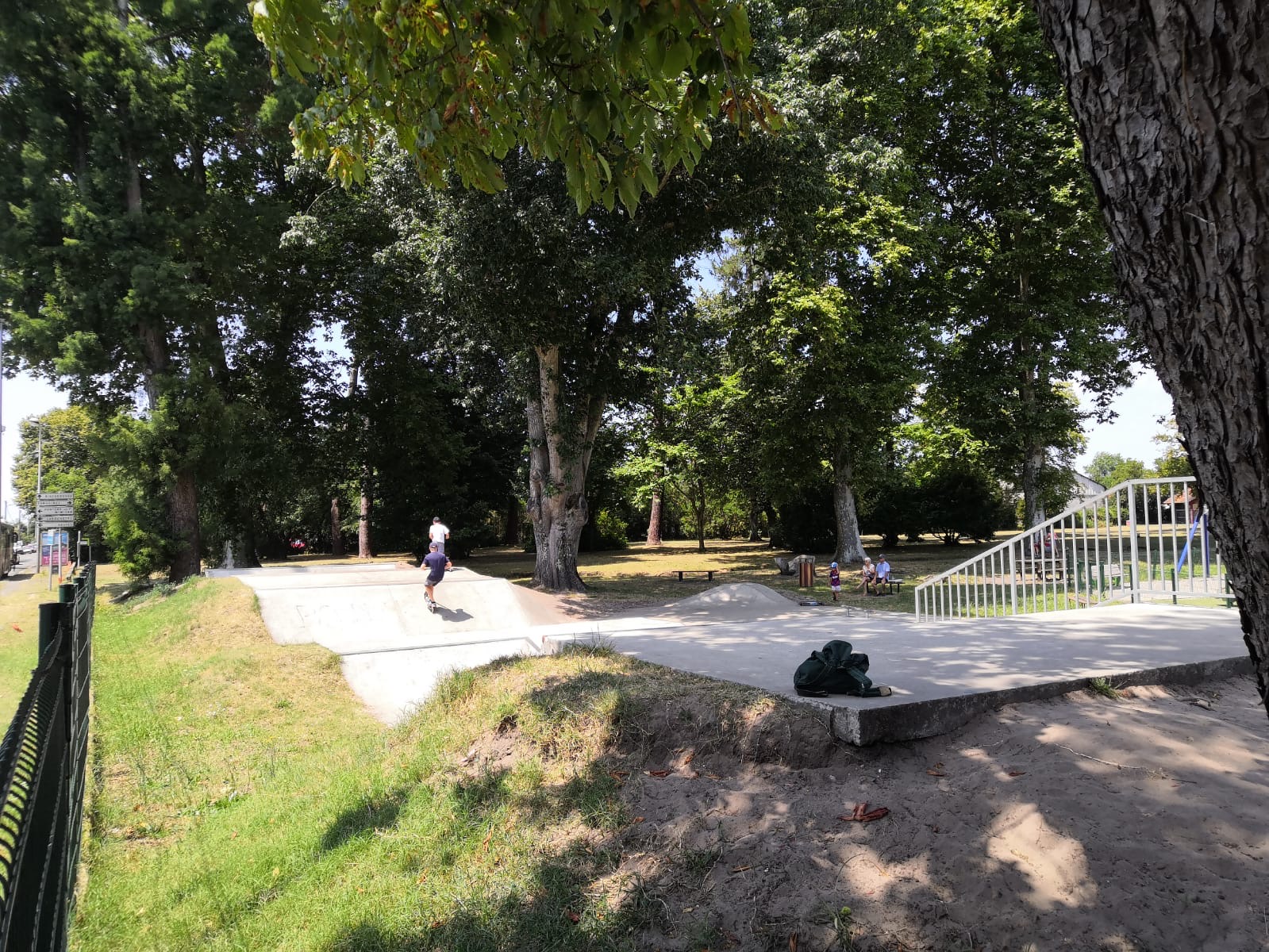 Skate parc de Parentis en Born, Parentis-en-Born - photo 3