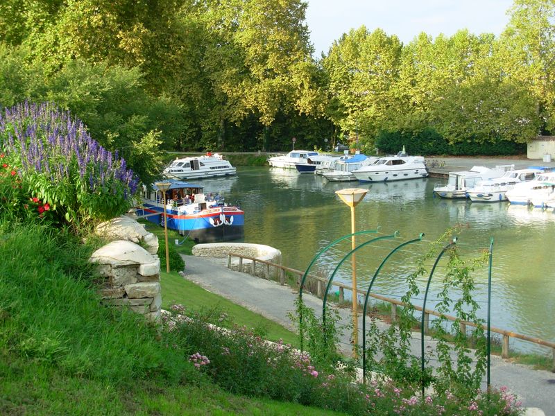 Halte de repos et aire de service vélo de Damazan