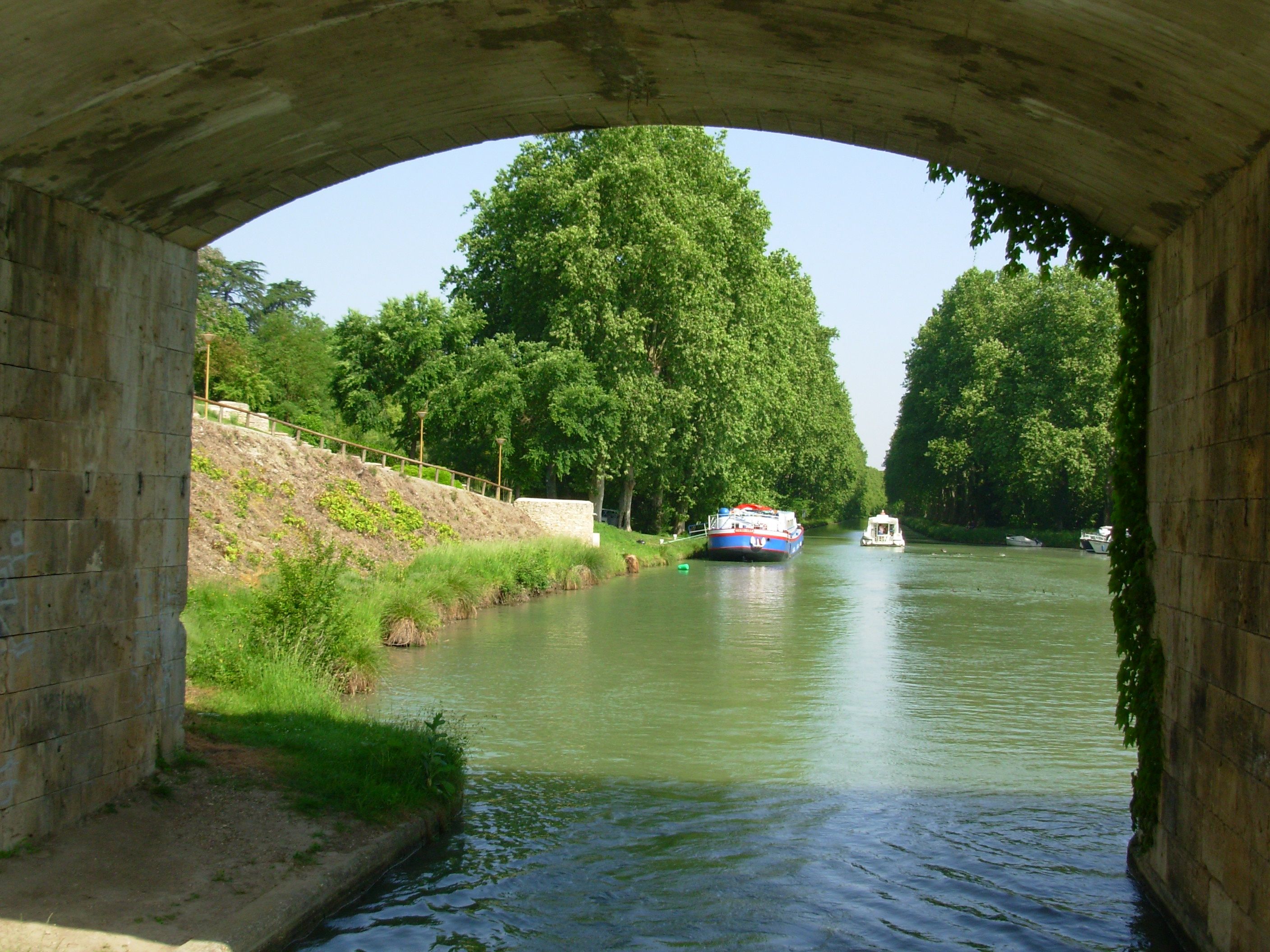 Canal de Garonne, Damazan