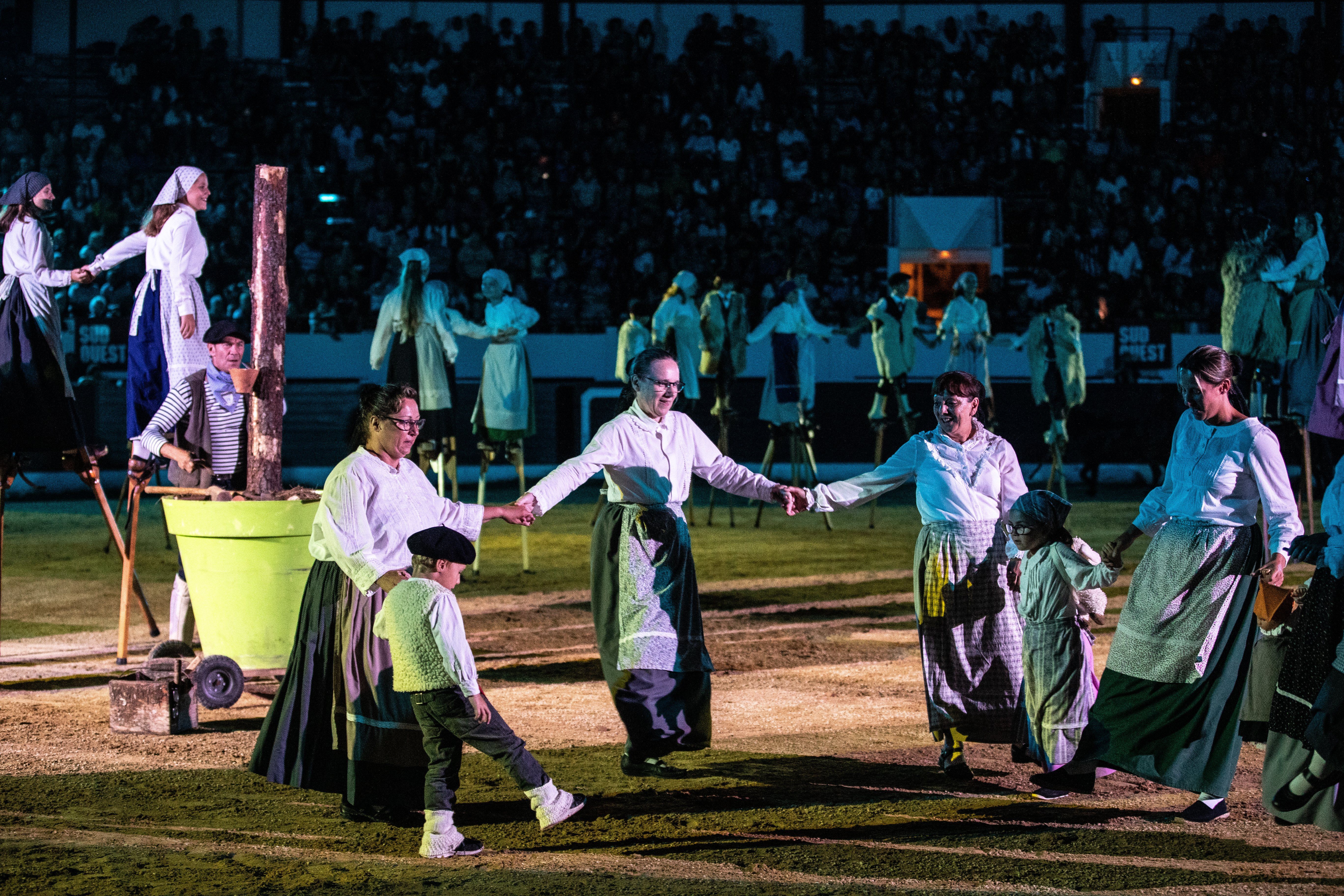 Spectacle Landes Emotions, Parentis-en-Born - photo 12