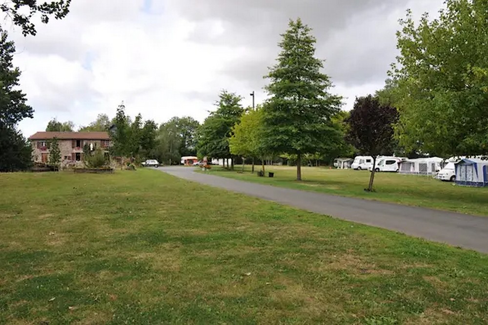 Aire de service Moulin de Chaligny - St Amand-sur-Sèvre