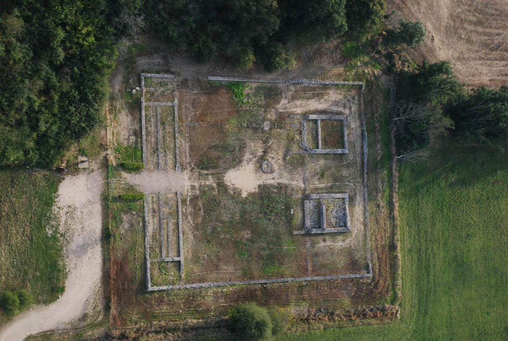 Sanctuaire gallo-romain de Mazamas, Saint-Léomer
