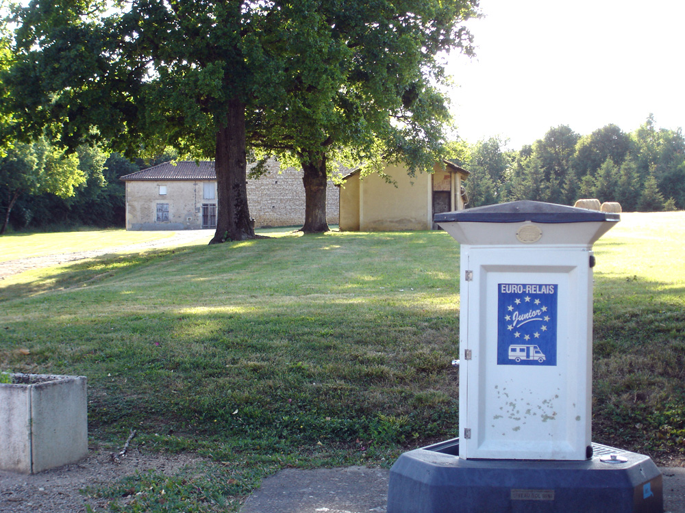 Aire de Service de Camping-Car de Saint-Martin l'Ars