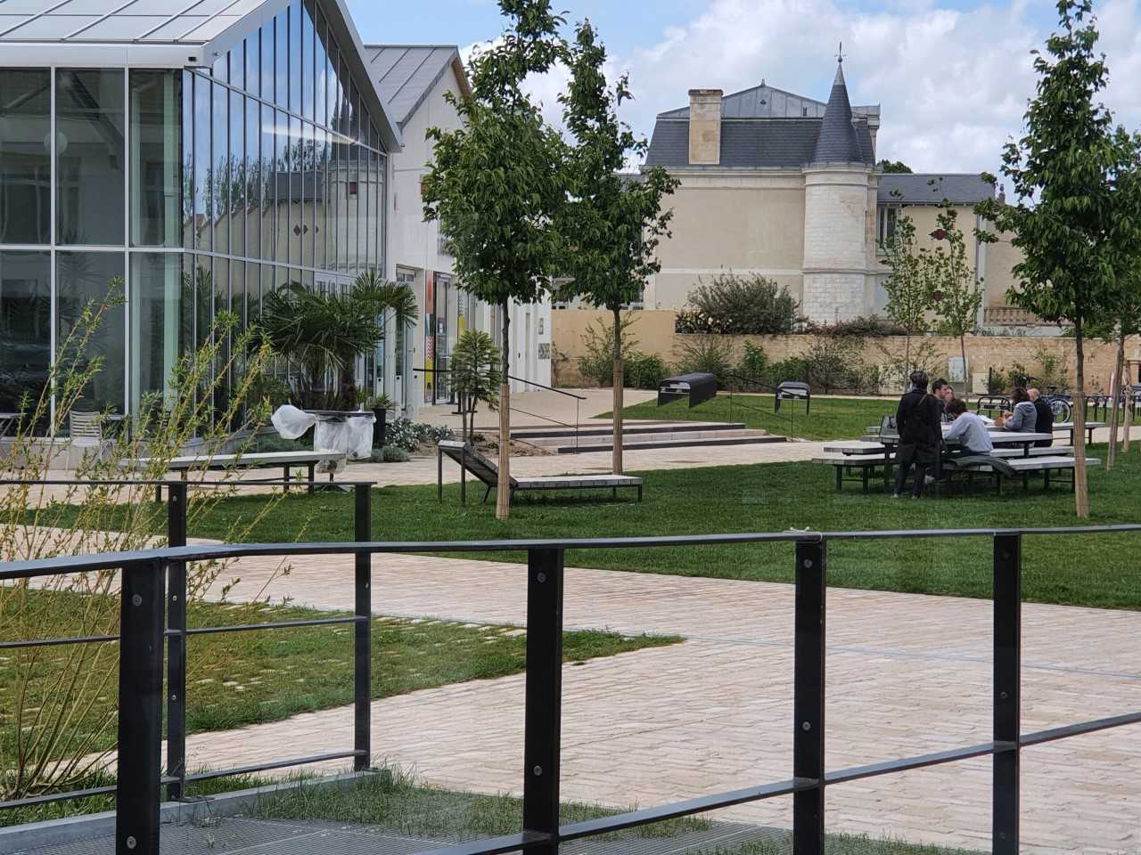 Aire de pique-nique à Port Boinot Niort - photo 2