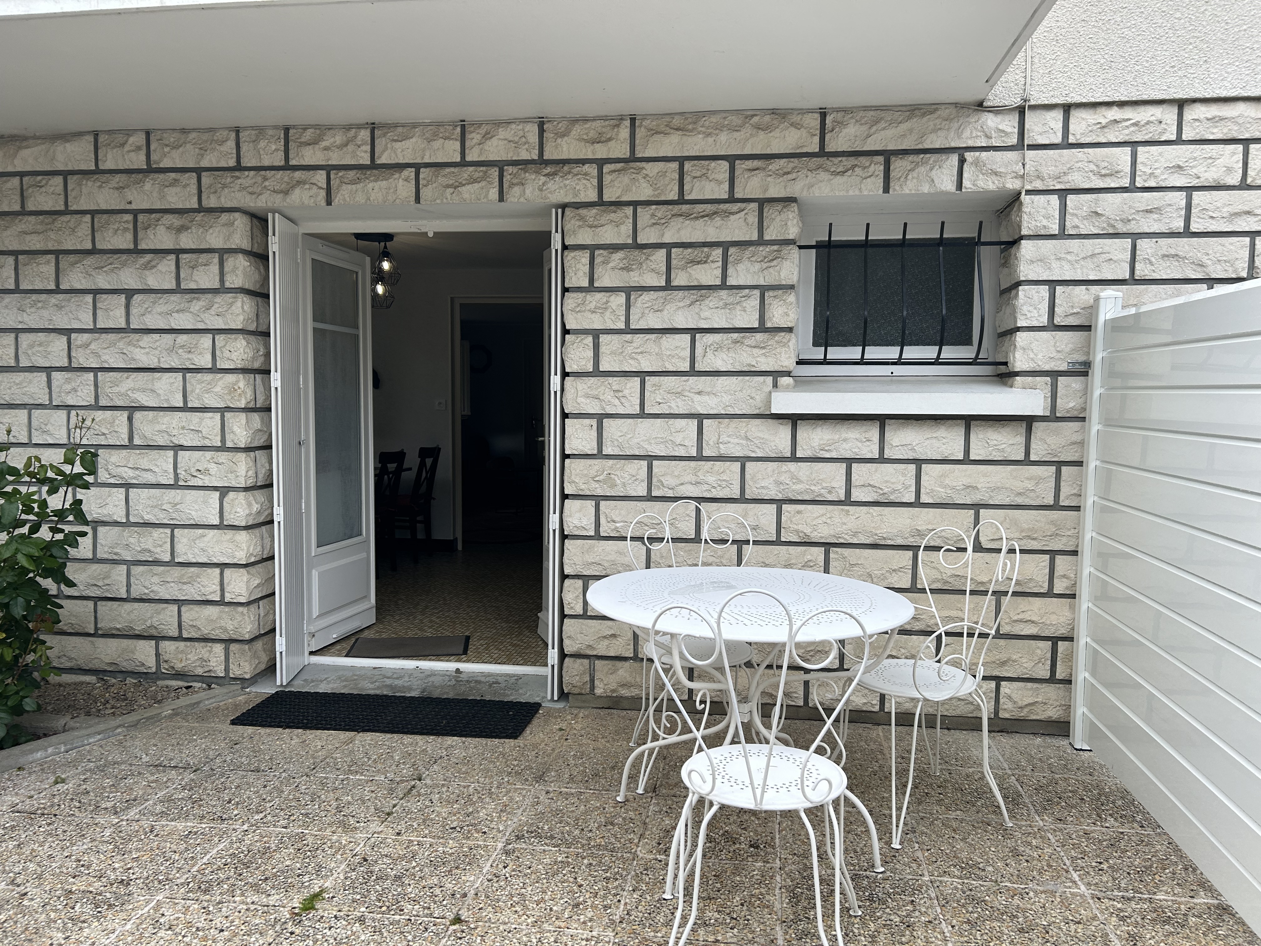Appartement Cyr n°2 - Rez-de-Chaussée — photo 2