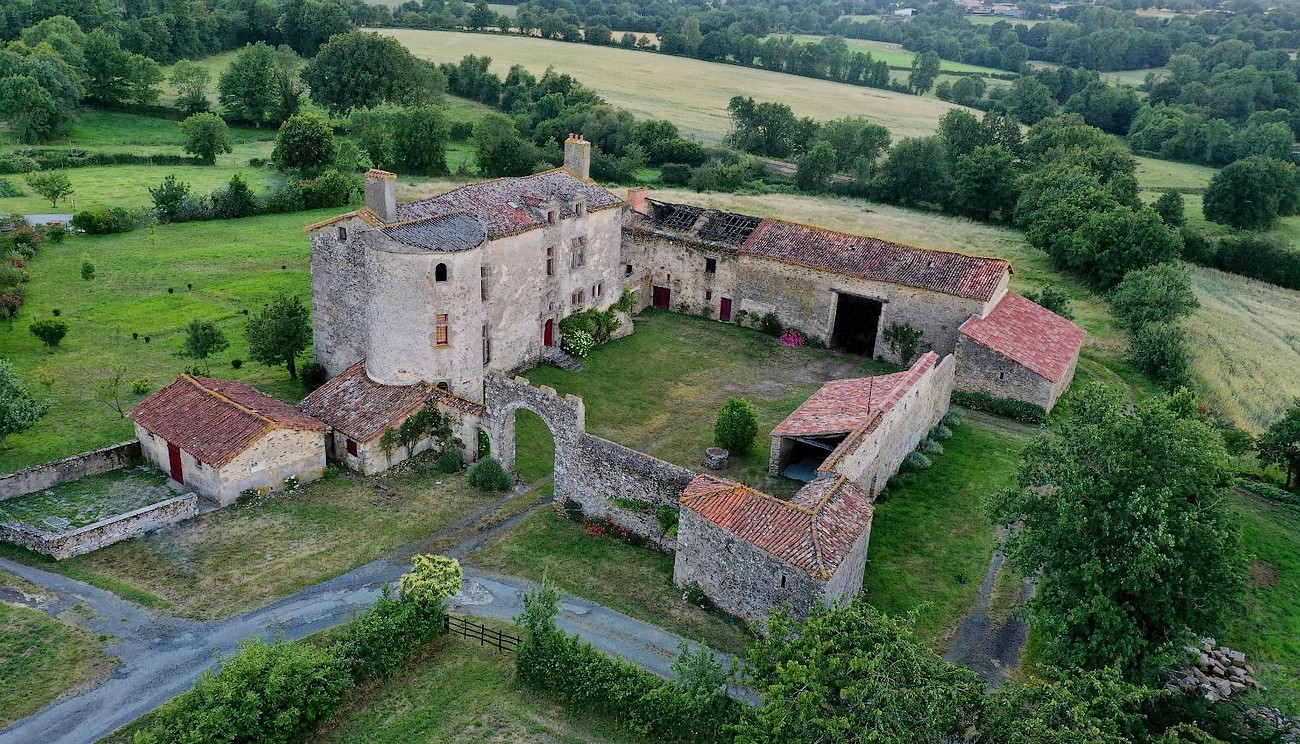 Logis du Puy-Blain, Bressuire - photo 4