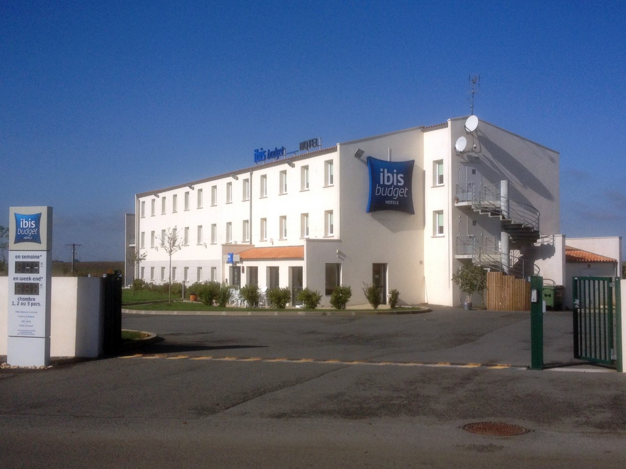 Ibis Budget Niort-Est - La Crèche - photo 2