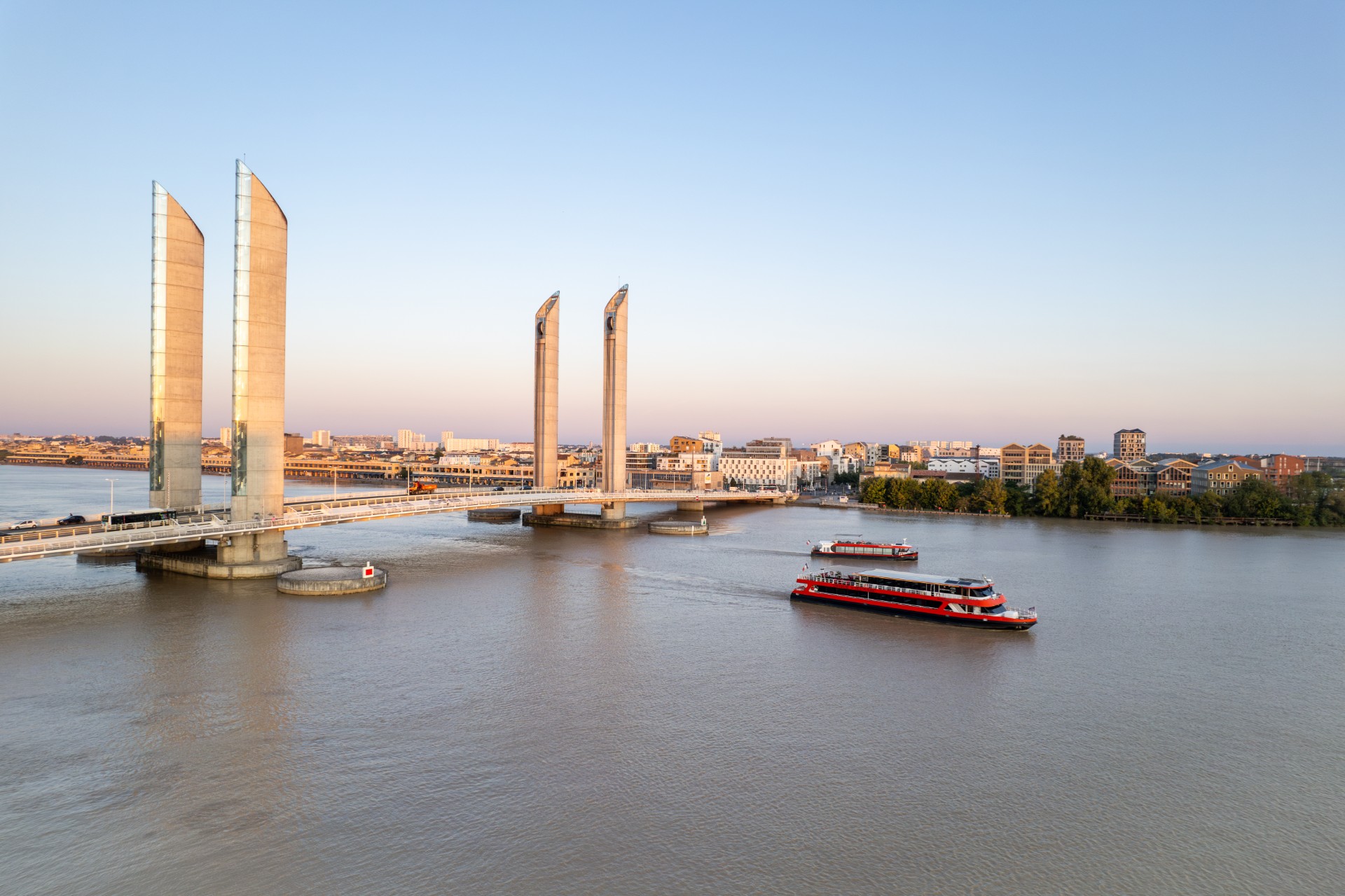 Les Bateaux Bordelais
