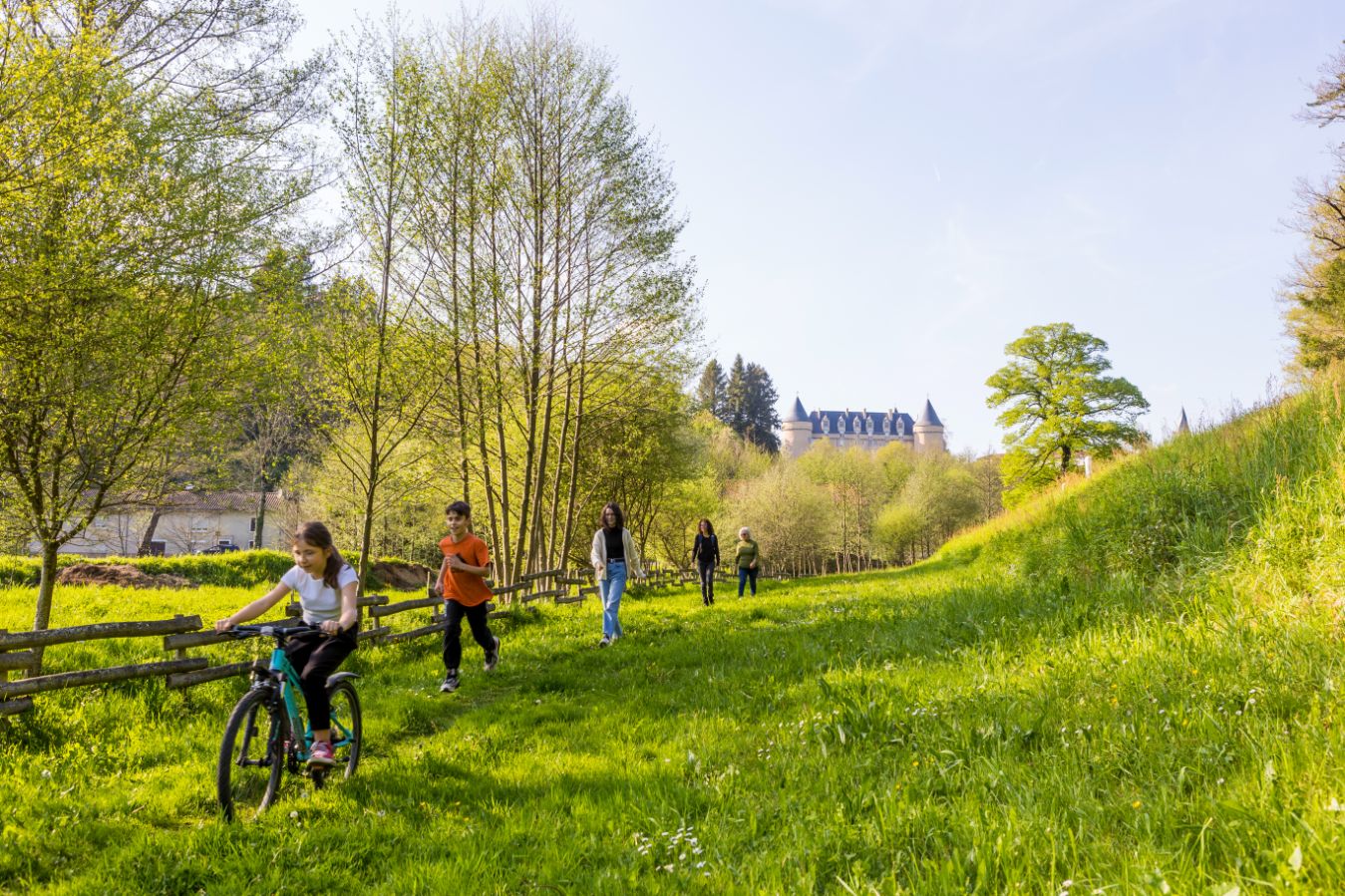 Circuit à vélo de Saint-Junien à Rochechouart — Routes touristiques à Haute-Vienne
