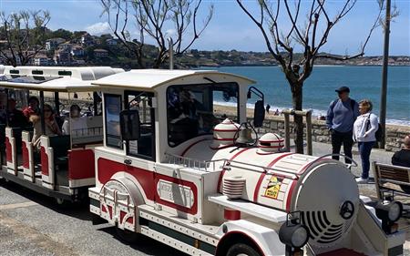 Le petit train de Saint-Jean-de-Luz Le petit train de Saint-Jean-de-Luz