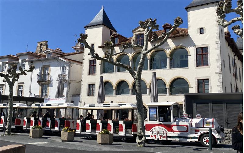 Le petit train de Saint-Jean-de-Luz