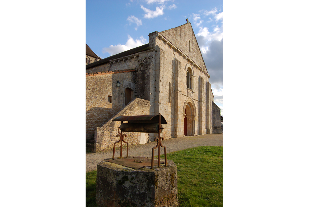 Église Saint-Pierre d'Usson, Usson-du-Poitou - photo 3