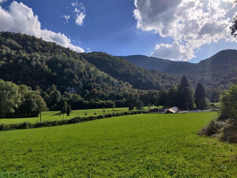 Aire Naturelle de camping du Val Eveillé