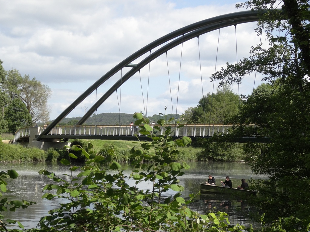 Location de vélos au club de canoë-Kayak de Neuvic