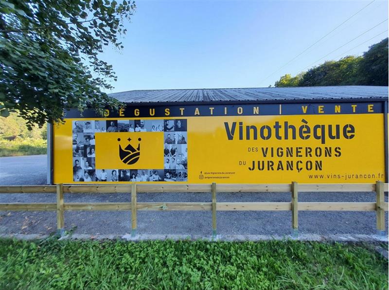 La vinothèque des vignerons du Jurançon