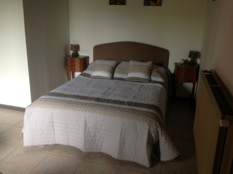 Aux Volets Rouges, La Chapelle-Montmoreau