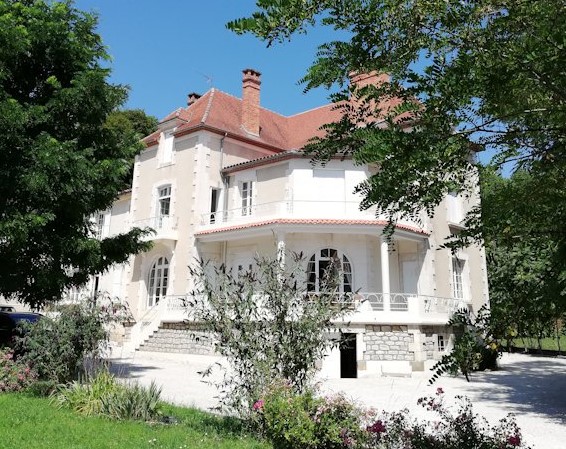 Vue du château d'Excideuil - le studio