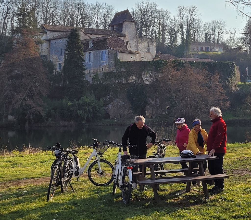Site de l'église - expositions Sourzac, Sourzac - photo 6