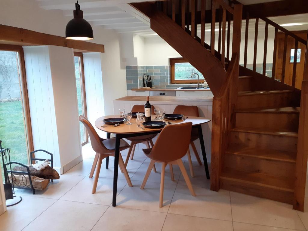 La Vieille Maison aux Canards, Neuvic-Entier