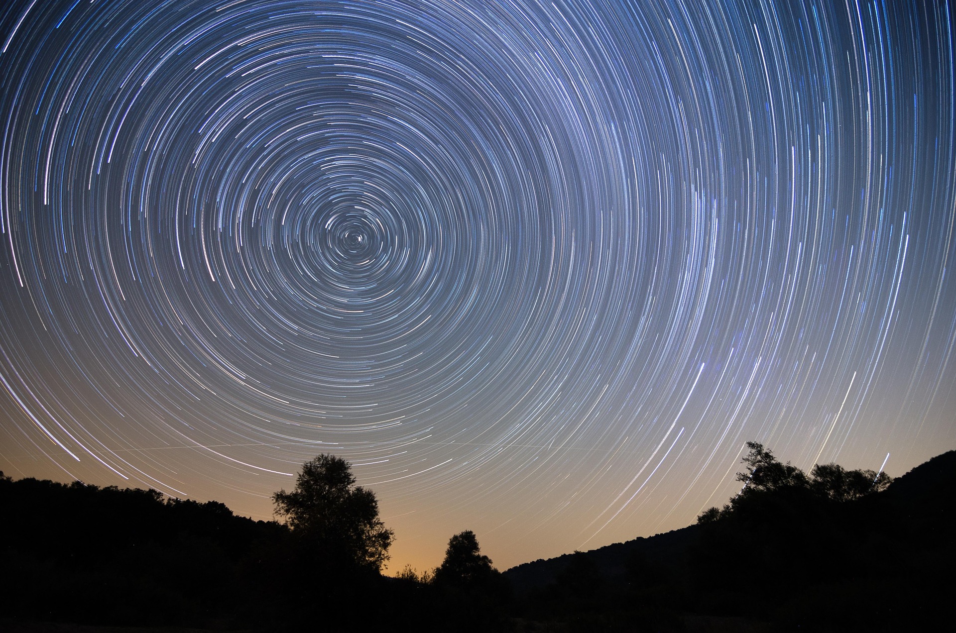 Qu'est-ce qui bouge dans le ciel ?