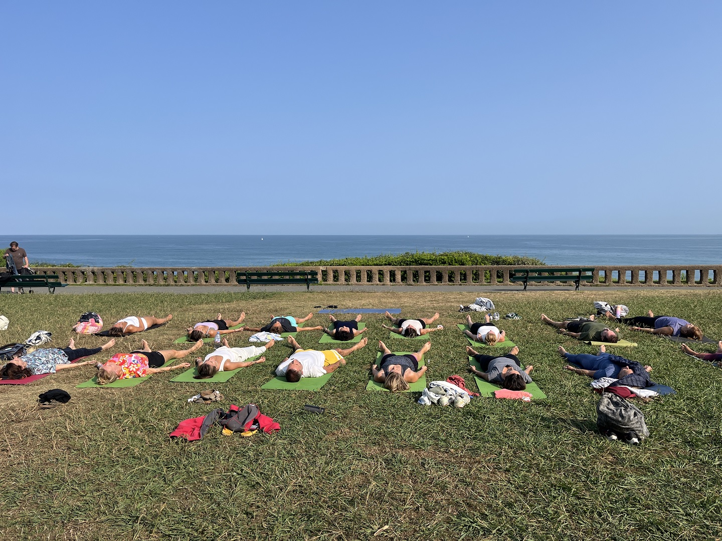 Yoga face à l'Océan avec Voyage Inside